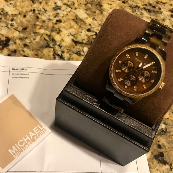 Authentic Micheal Kors watch MK 5038 - Picture 1 of 6